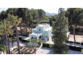12-7111/5611, 5 Bedroom 3 Bathroom Villa in Aspe