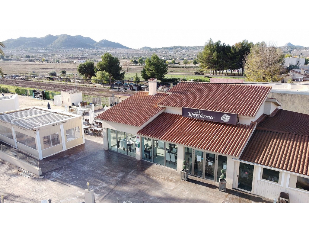 4 Bathroom Commercial in Hondón de los Frailes