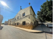 12-6723/5633, 4 Bedroom 2 Bathroom Village house in Pinoso