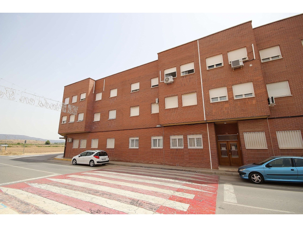 3 Bedroom 2 Bathroom Apartment in Pinoso