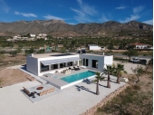 12-4397/5673, 3 Bedroom 2 Bathroom Villa in Aspe