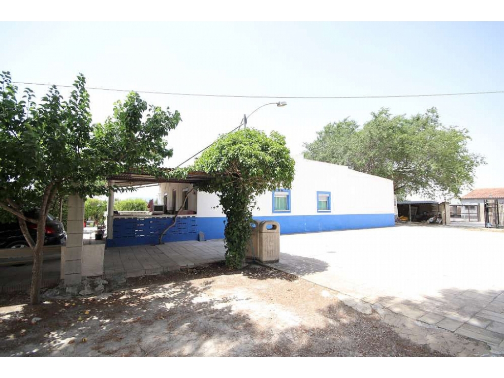 3 Bedroom 1 Bathroom Country house in Villena