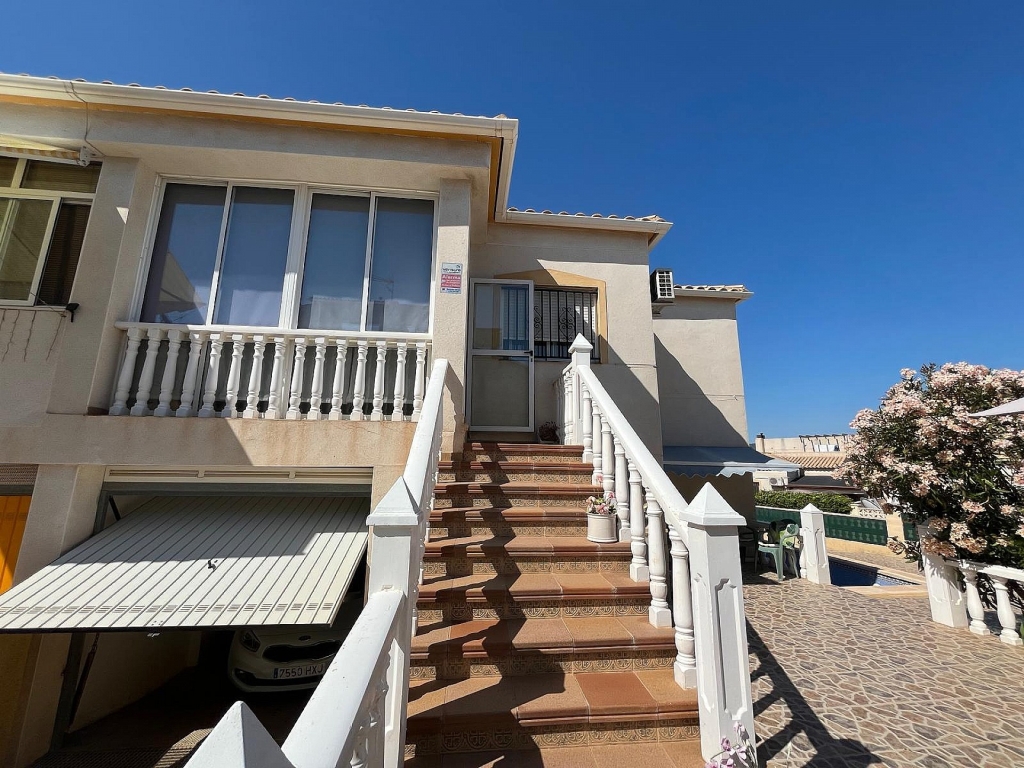 4 Bedroom 2 Bathroom Villa in Castalla