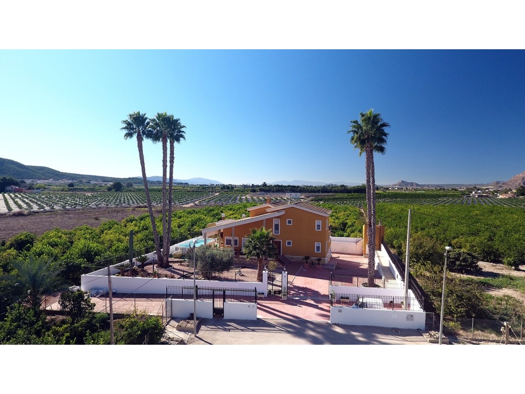 4 Bedroom 2 Bathroom 5. Finca / Country Property in Orihuela