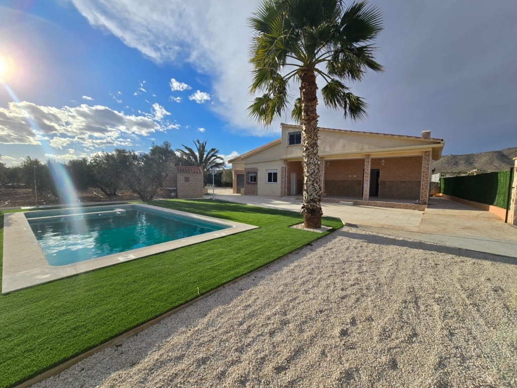 3 Bedroom 2 Bathroom Detached Villa in Hondón de las Nieves