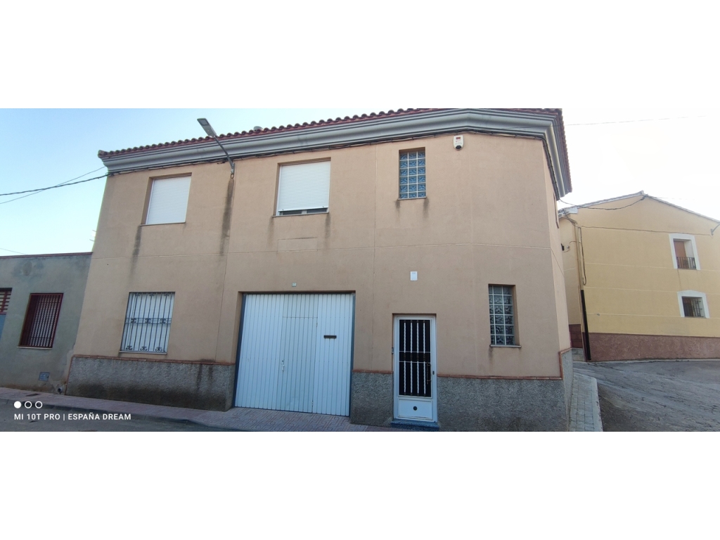 2 Bedroom 1 Bathroom Town House in Caudete