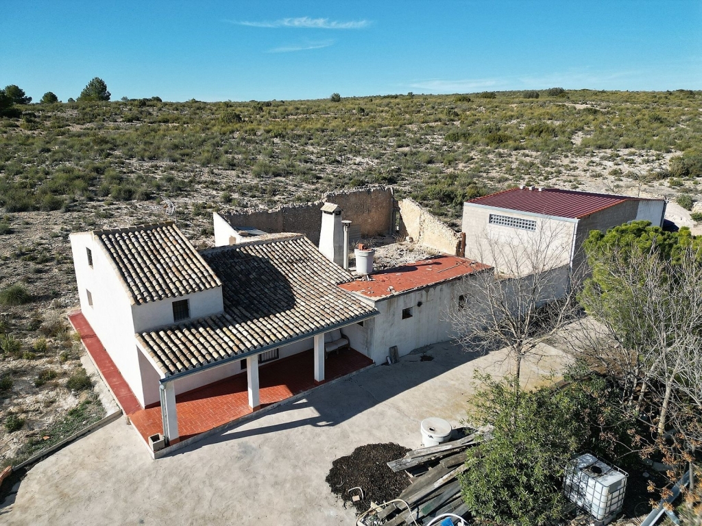 5 Bedroom 1 Bathroom Country house in Caudete
