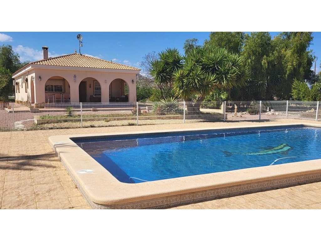 3 Bedroom 3 Bathroom Detached Villa in Aspe