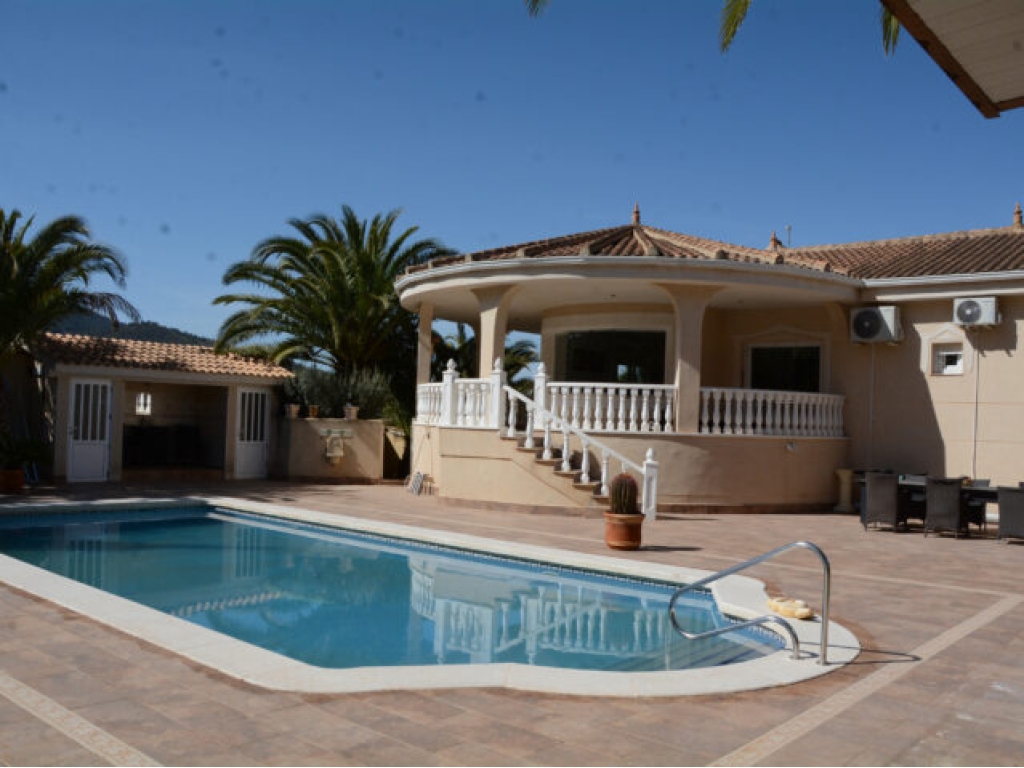 3 Bedroom 3 Bathroom Villa in Hondon de las Nieves