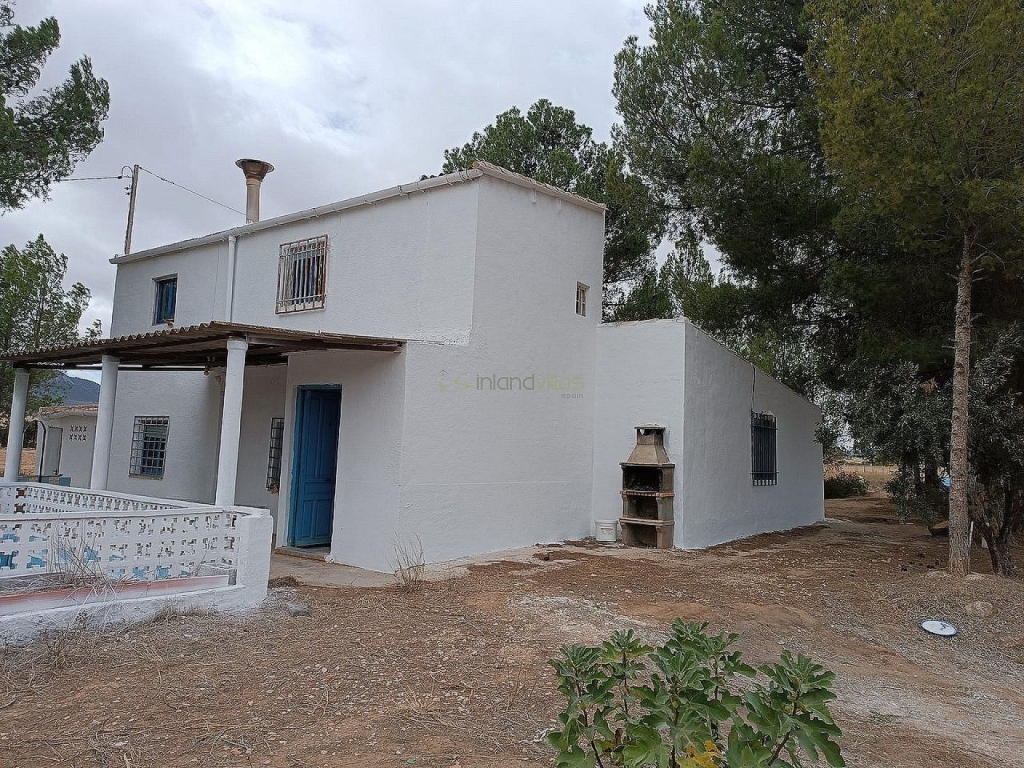 5 Bedroom 2 Bathroom Country house in Yecla