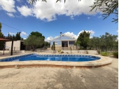 12-11381/6082, 4 Bedroom 2 Bathroom Villa in Yecla