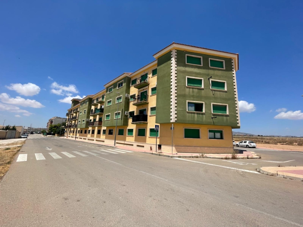 3 BED APARTMENT WITH POOL IN PINOSO