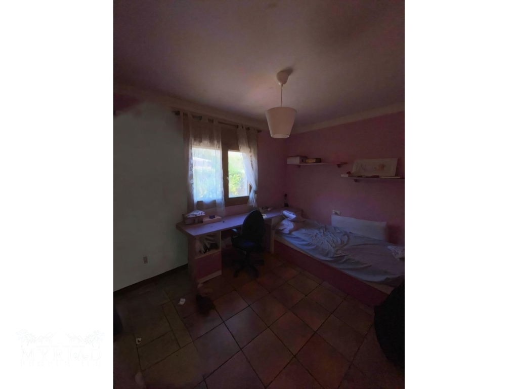 6cade864-b3d9-4f32-a2da-00d28336f73b