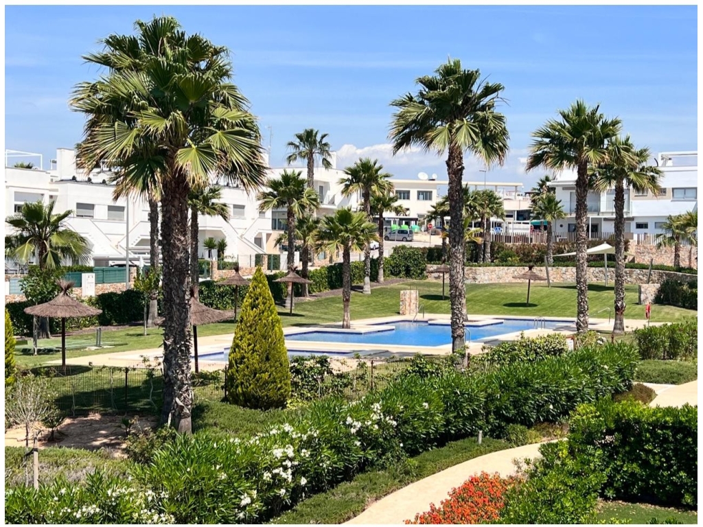 2 Bedroom 2 Bathroom Apartment Flat in Entre Naranjo - Vistabella Golf