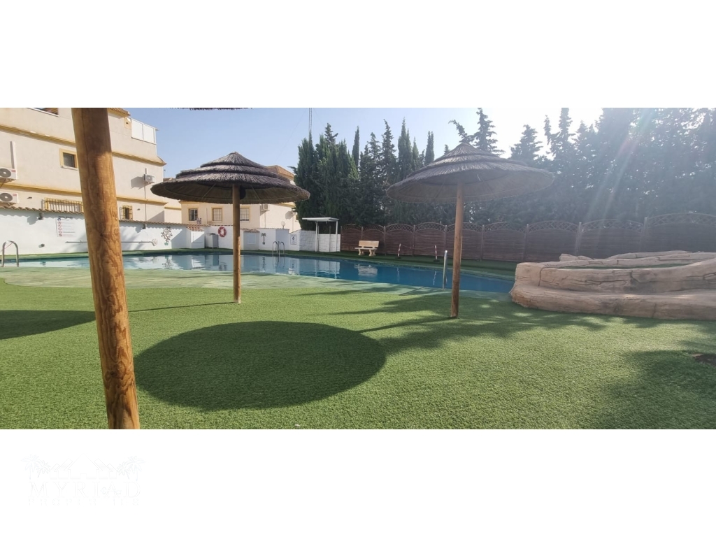 3 Bedroom 2 Bathroom Town House in Algorfa