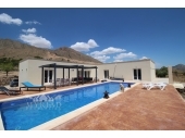 17-21-839-105-8762/6261, 4 Bedroom 3 Bathroom Villa in Macisvenda