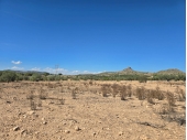 17-93-846-105-8762/6276, Land and Plots in Salinas