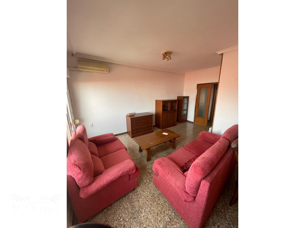 3rd FLOOR APARTMENT IN THE HEART OF PINOSO 