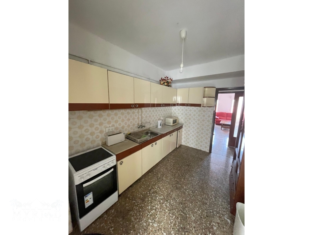 8b8c6578-7ceb-4d7f-8b9a-7145176c8995 8b8c6578-7ceb-4d7f-8b9a-7145176c8995