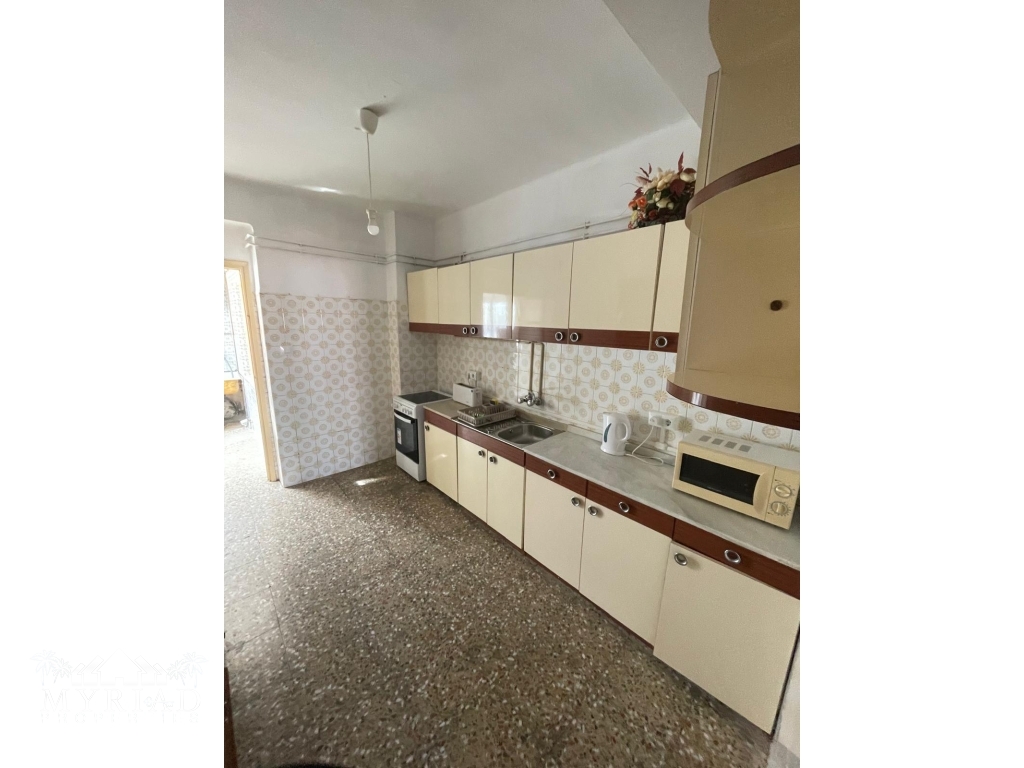 b808471f-77eb-4c63-b9ad-3b02f0687be2 b808471f-77eb-4c63-b9ad-3b02f0687be2