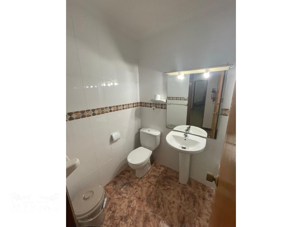 c16829bd-52a9-44b8-828a-989a304fd253 c16829bd-52a9-44b8-828a-989a304fd253