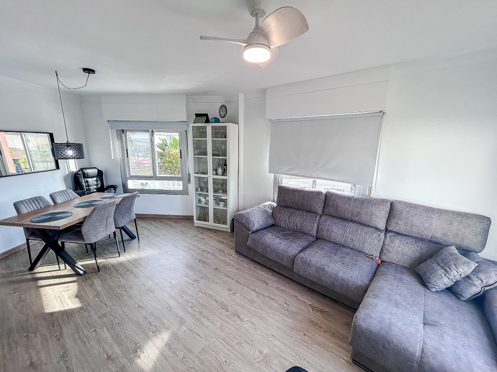 3 Bedroom 2 Bathroom Apartment in Salinas