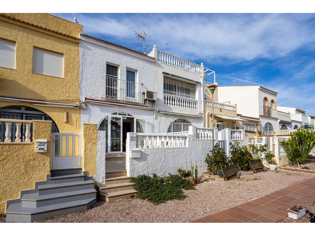 3 Bedroom 2 Bathroom Terraced house / Townhouse in Torrevieja