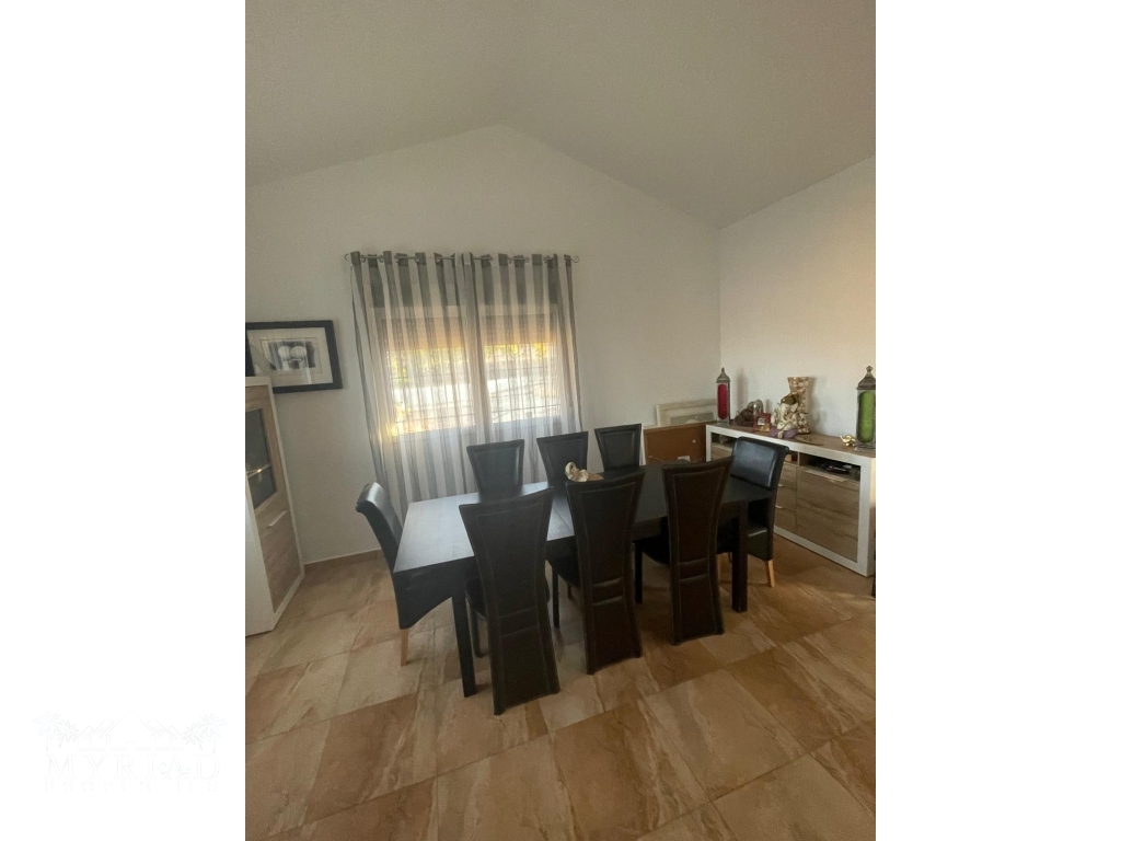 fe437dd4-dad5-4414-8950-1d59e046a834