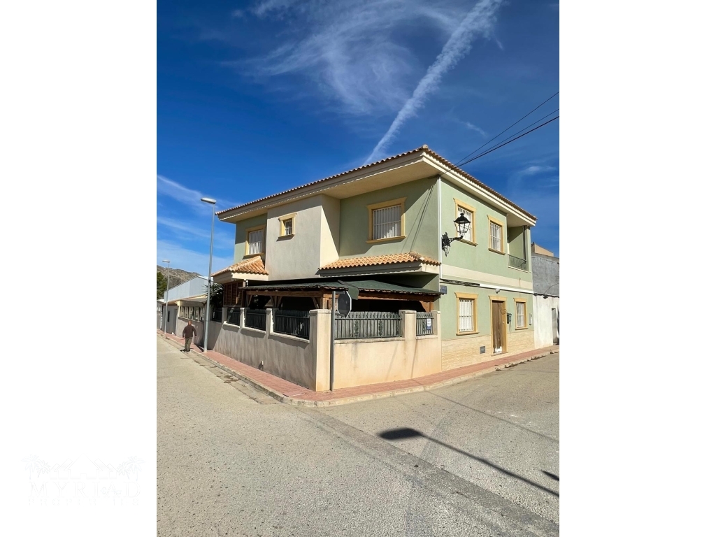 f9826b7e-109d-4827-9de9-f80ec229c46b