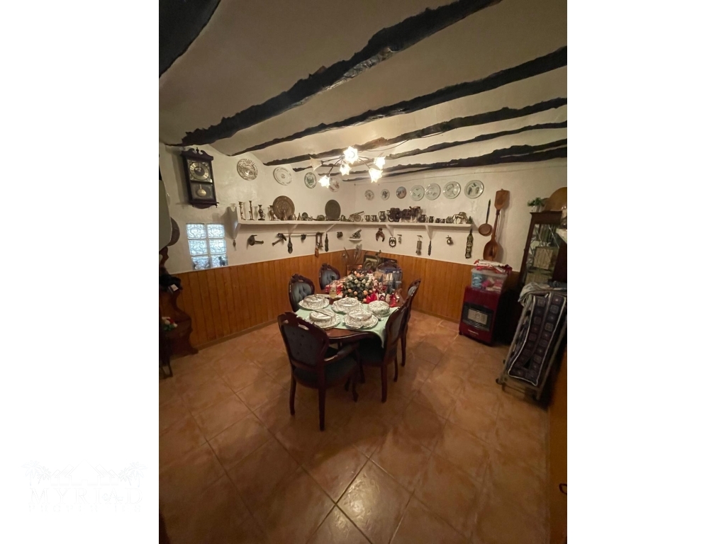 24c3fdf5-855d-4a8b-86a9-0c4937982786