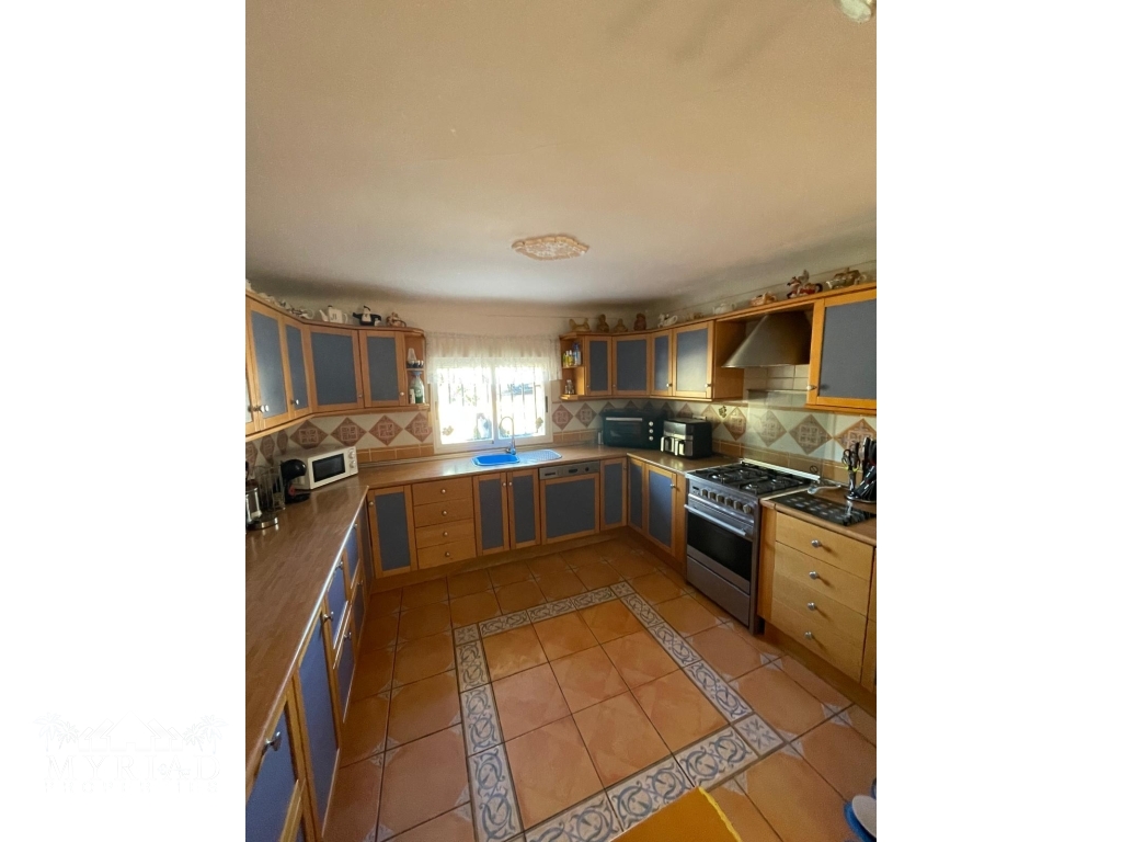 70d52573-4f57-4f8f-a257-d41e0b081489