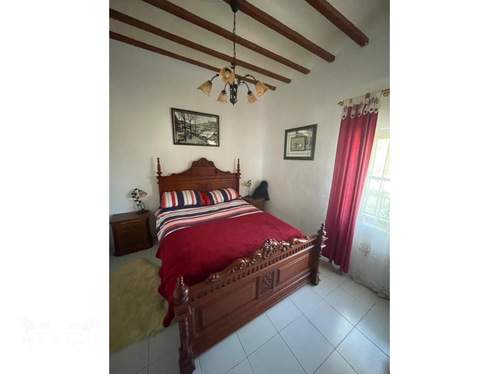 86ea5eff-b811-4d01-8b4f-d6fe6a7e3e3c