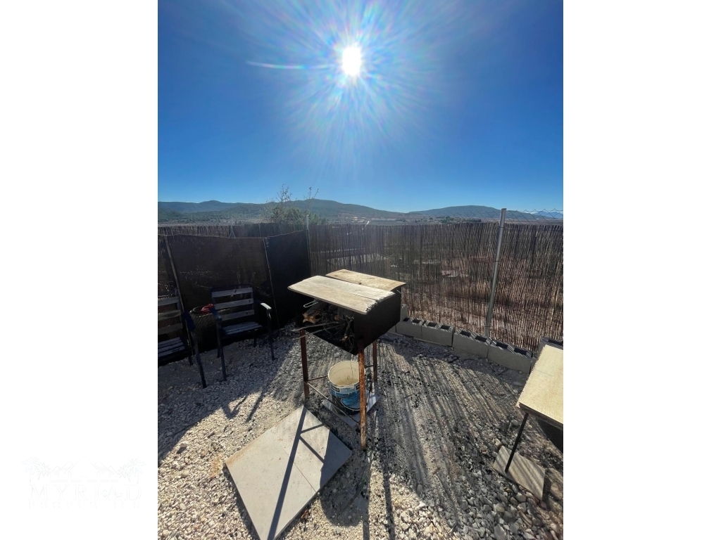 c06950c5-c4a1-4321-8e8d-e28796eee5a1