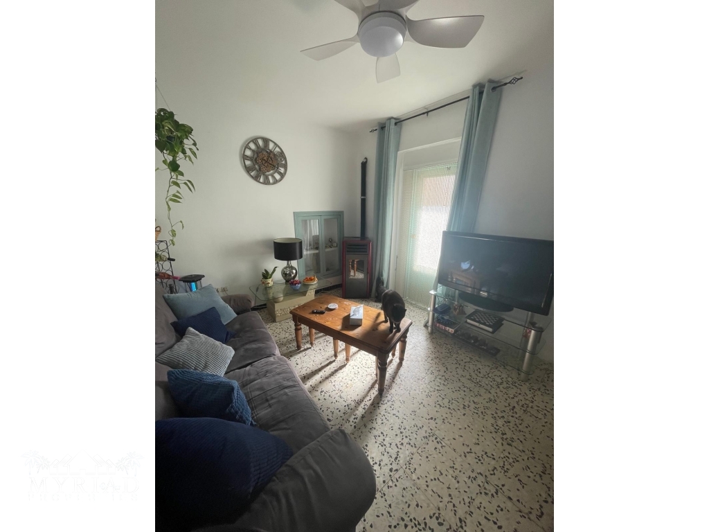 8db4c4bd-3db0-4a34-b2ba-d370b6b72379