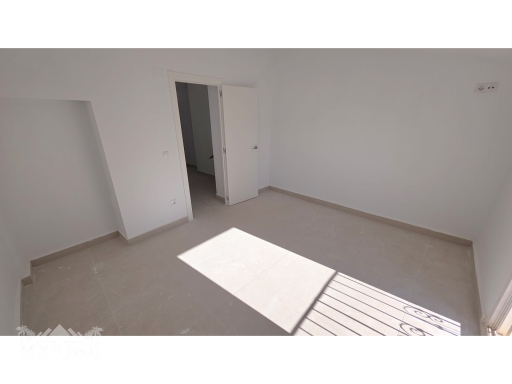 5dd9076d-e9d4-49a2-b84a-d28edfb43337