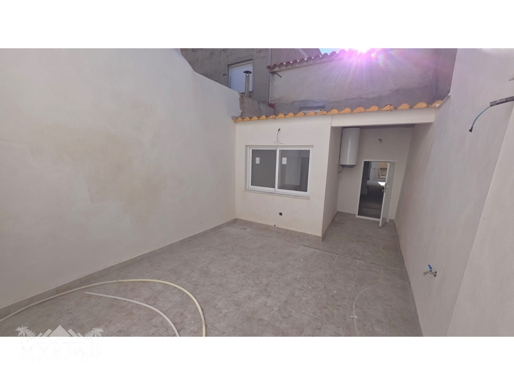 cdd196ae-602d-4995-a81b-58b3fa22ba31