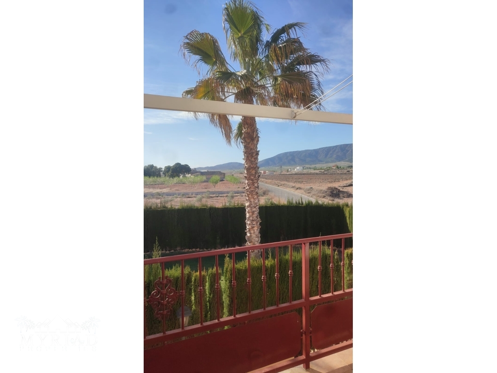 6af85a81-d5e3-4bf2-bcbd-8a8ddf863115