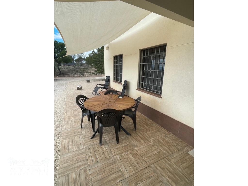 7ebdfe58-36f3-4e06-a63c-9605bb54d379