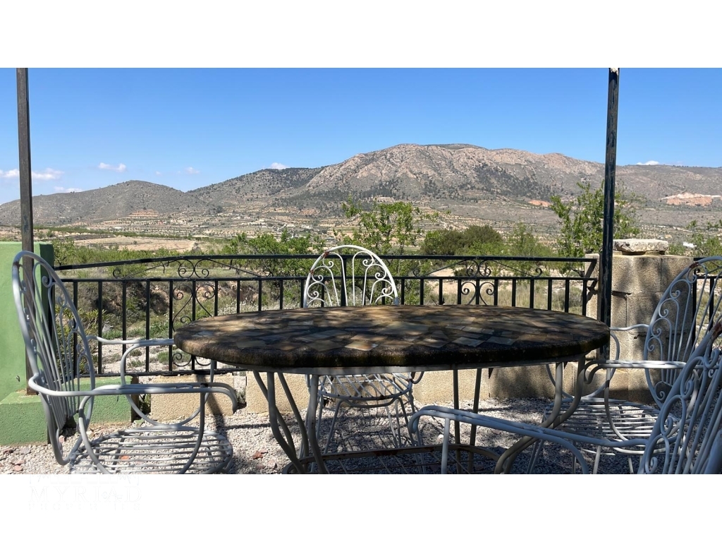 1f10d965-4600-4105-9e6f-1625485b101d