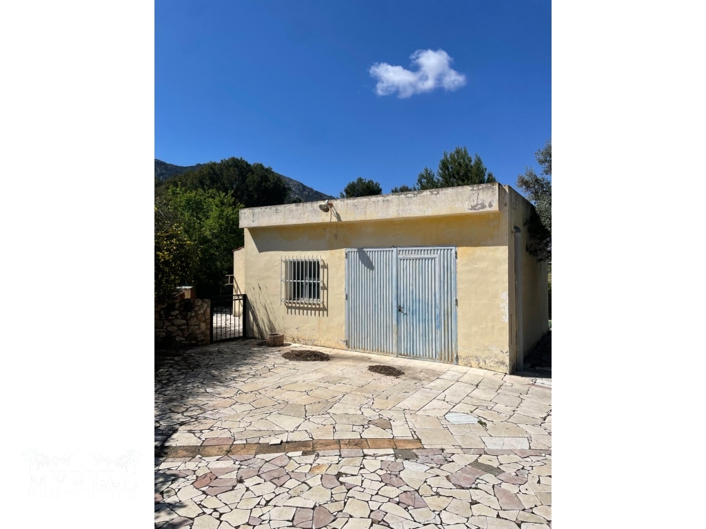 da618f79-b6a0-447a-b6c2-7698677df0a6