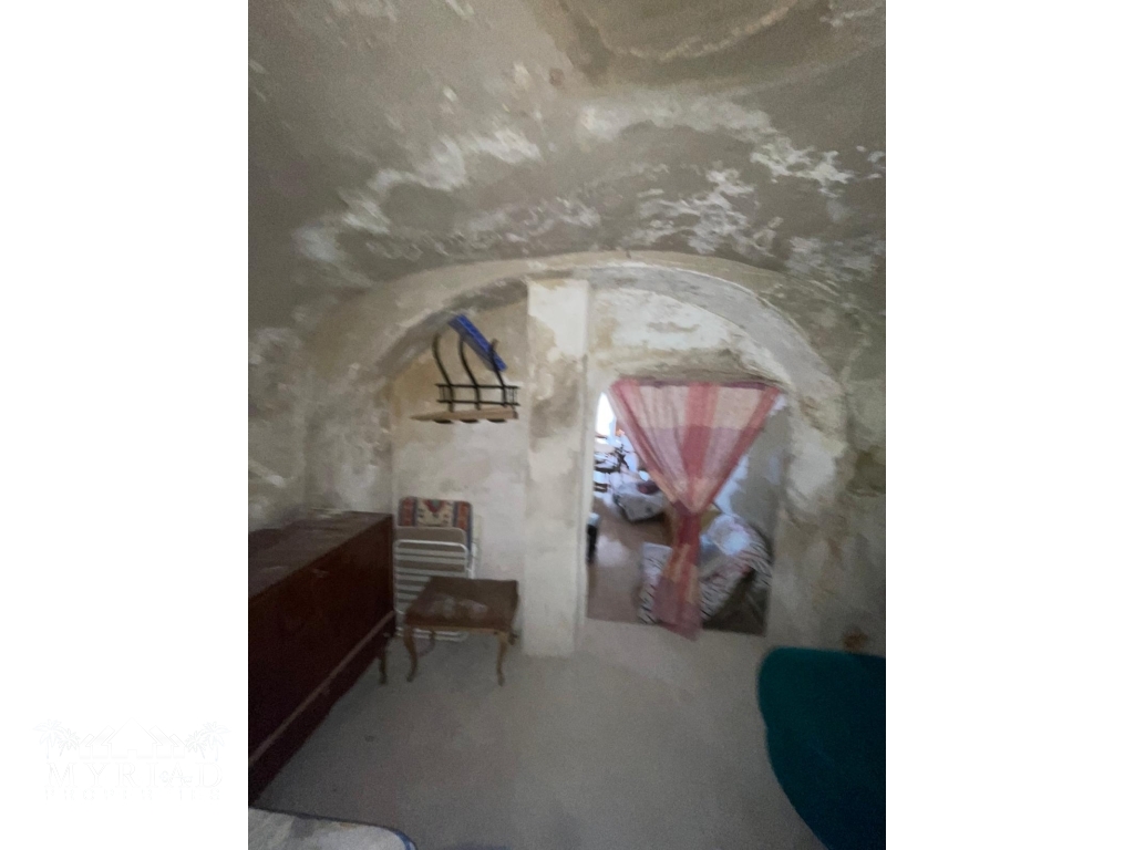 9b76343f-96b2-4377-8de5-6e7e3516c967