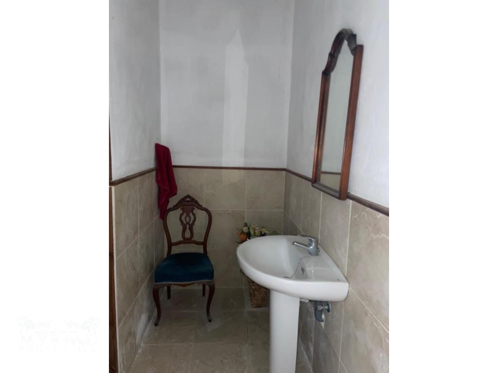 ac53b1a1-9c53-4e54-b541-b2a3e9654f26