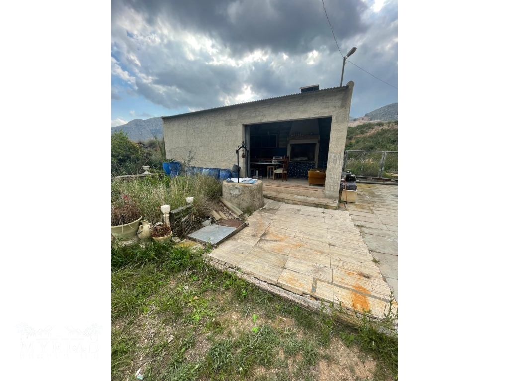 b6f8b7b7-0628-4d44-bba3-b3a3183560ac