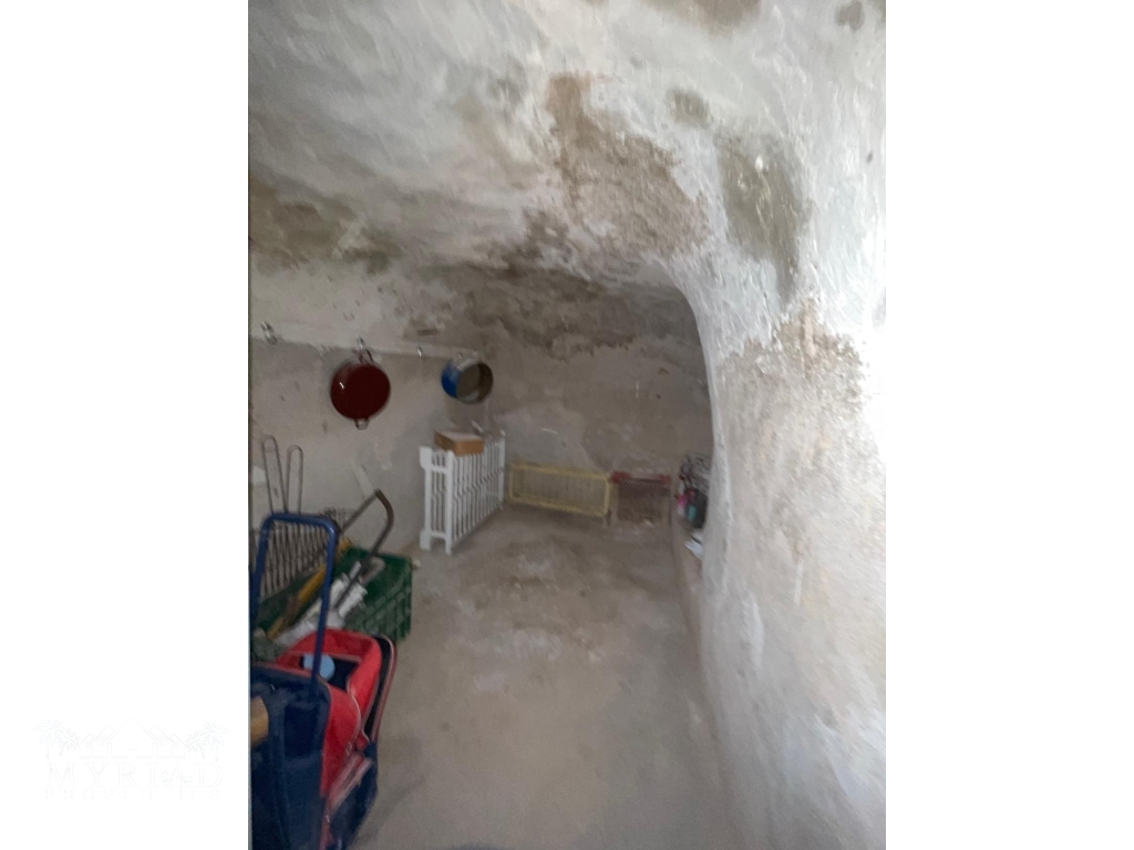 ee220960-8702-483f-b108-9663e918df41