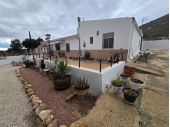 13-4535/6554, 4 Bedroom 2 Bathroom Country house in Yecla