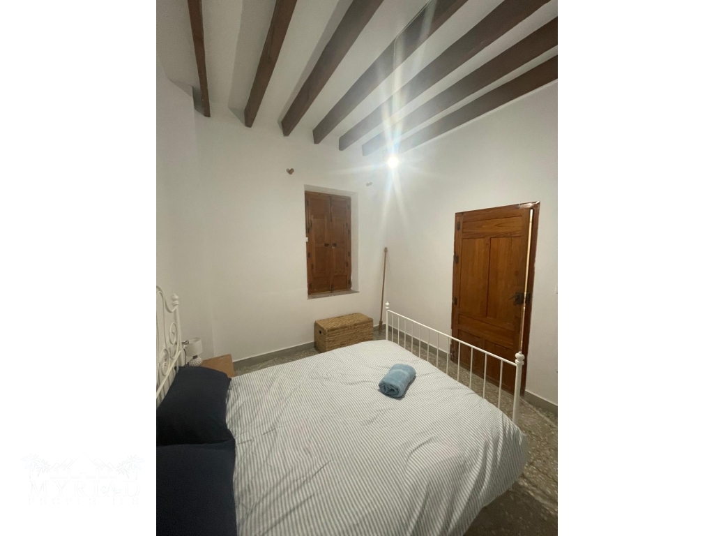 8f107183-3a52-4a77-b84b-776854823127