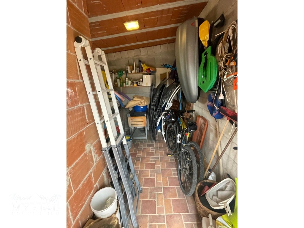 e6c9b22c-c934-4942-94e8-addc3f490ddc