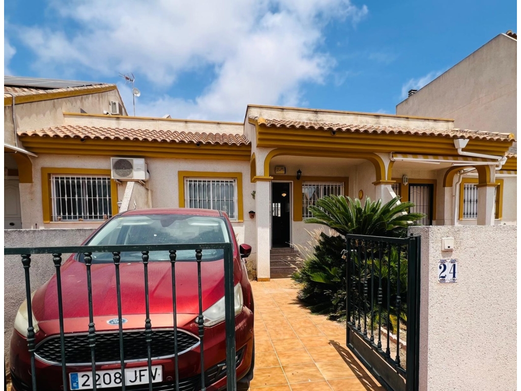 2 Bedroom 1 Bathroom Townhouse in Daya Nueva