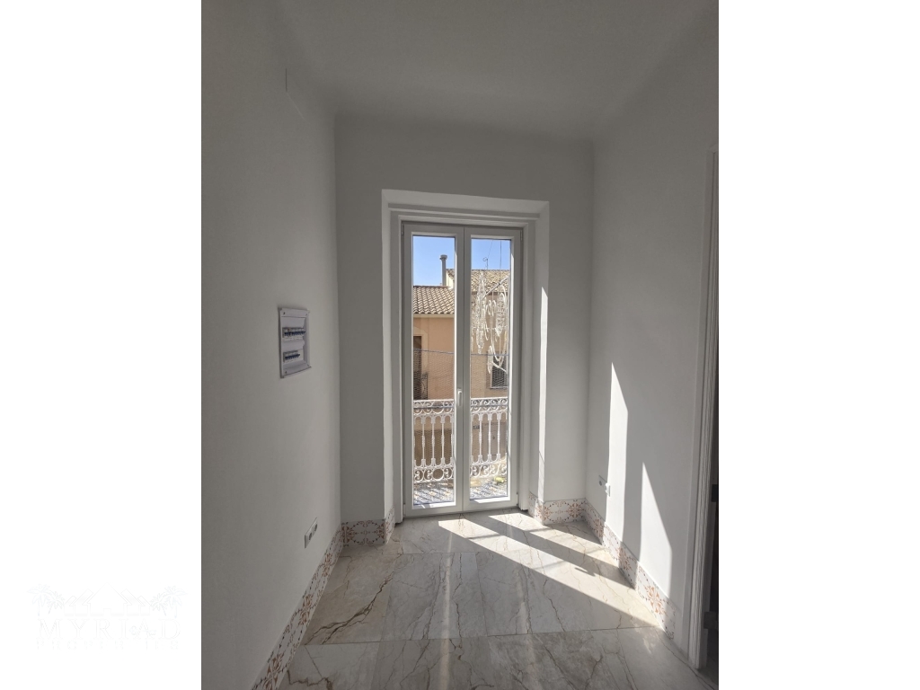 Exceptional Luxury Apartment with Original Spanish Character in the Heart of Pinoso
